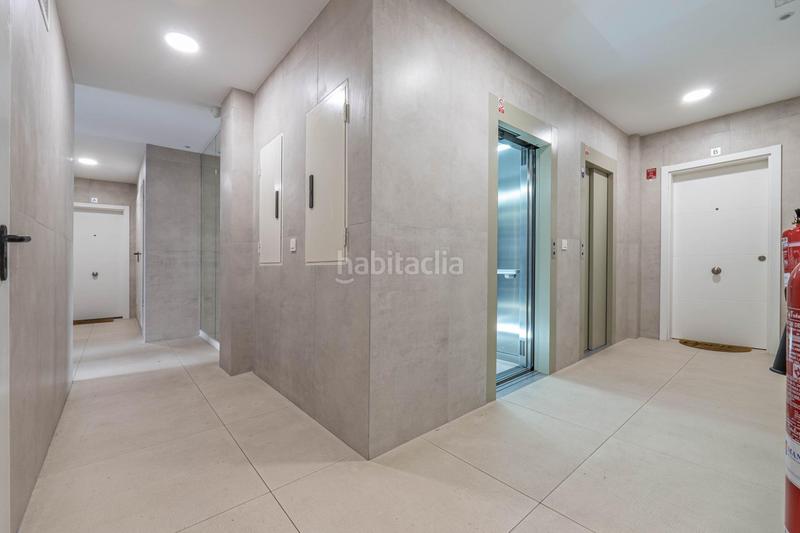 Foto b0db15c9-b4a5-4026-9e76-7d5db300c61c. Piso en calle de josé luis pérez pujadas piso premium con piscina y garaje en zona forum junto a la ciudad de la justicia en Granada
