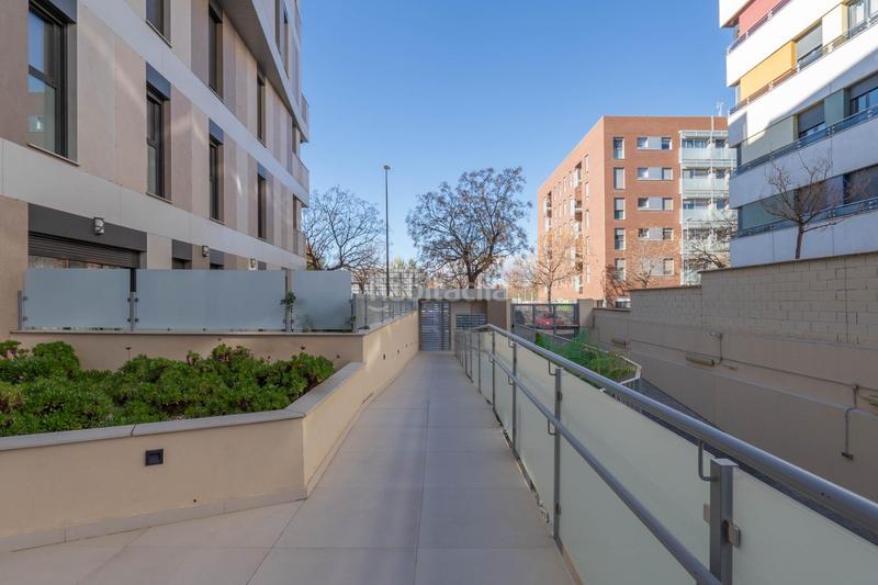 Foto e4c7497d-932d-4e2f-9c42-c6d80d0d2083. Piso en calle de josé luis pérez pujadas piso premium con piscina y garaje en zona forum junto a la ciudad de la justicia en Granada
