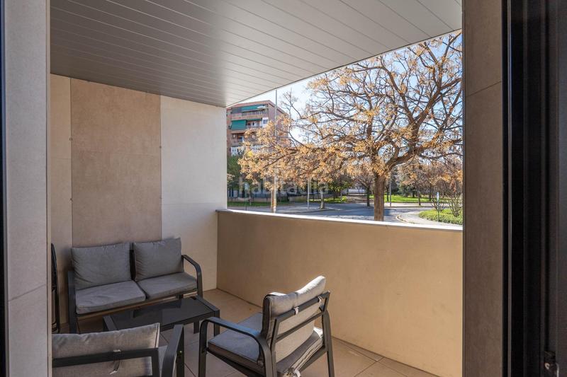 Foto e8776d9f-bb20-47d8-91b9-86948b704021. Piso en calle de josé luis pérez pujadas piso premium con piscina y garaje en zona forum junto a la ciudad de la justicia en Granada