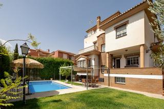 Chalet  Calle el carmelo 54. Magnifico chalet en el carmelo