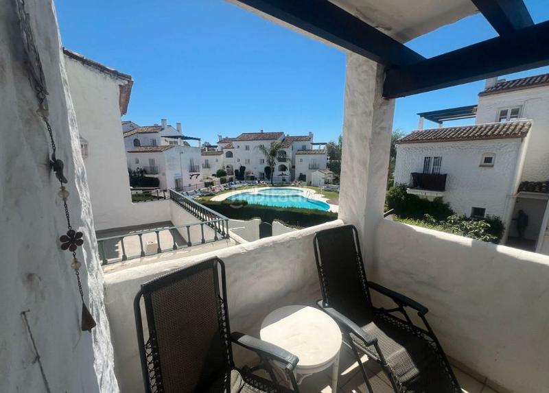 Foto 44f5de44-f5d3-4cb1-af30-7bc3e96f815d. Appartement dans calle azahar 51 dans Paraiso - Barronal Estepona