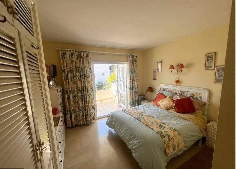 Foto ef8947bc-ad41-4cff-ba2a-1c98c1abe224. Appartement dans calle azahar 51 dans Paraiso - Barronal Estepona