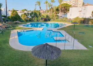 Maison jumelée à Camino alberdina 110. Casa adosada en venta en el padrón, estepona