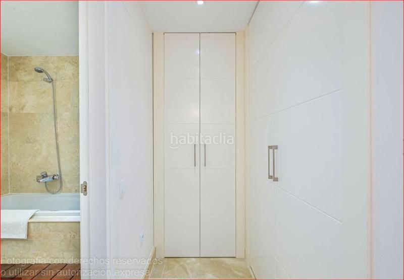 Foto 3ad49cef-2968-4ef7-9bc9-bd0cc54a1c86. Piso en calle del mármol 164 su vivienda en punta paloma en Manilva