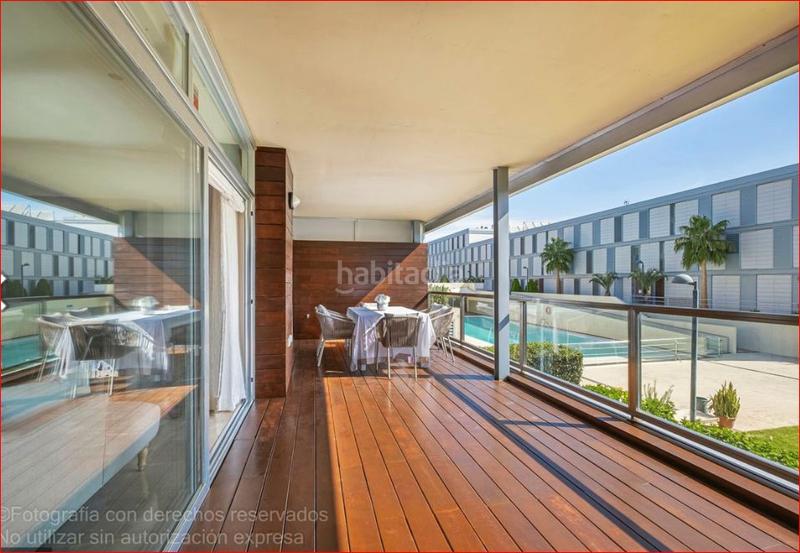 Foto 5ab5c71d-a07d-40ad-8b2f-fbc6fed8367a. Piso en calle del mármol 164 su vivienda en punta paloma en Manilva