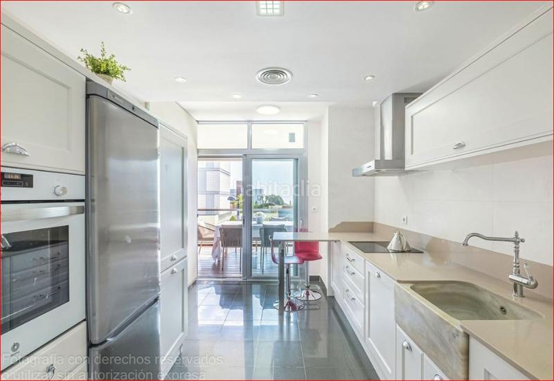 Foto 782d3ba0-5470-4311-a0a7-de919657b9c4. Piso en calle del mármol 164 su vivienda en punta paloma en Manilva