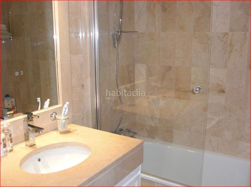 Foto 235317a3-023b-4953-99f9-3397e4d73ae9. Attico in calle del escudo 16 in Atalaya - Isdabe Estepona