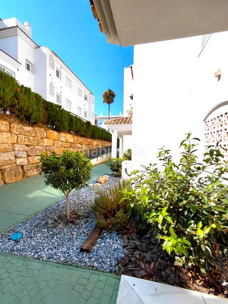 Foto 04c9bcb0-be0f-4a79-ba69-85b76bc177bd. Pis a avenida de la alcudia 91 a bahía de Marbella Marbella