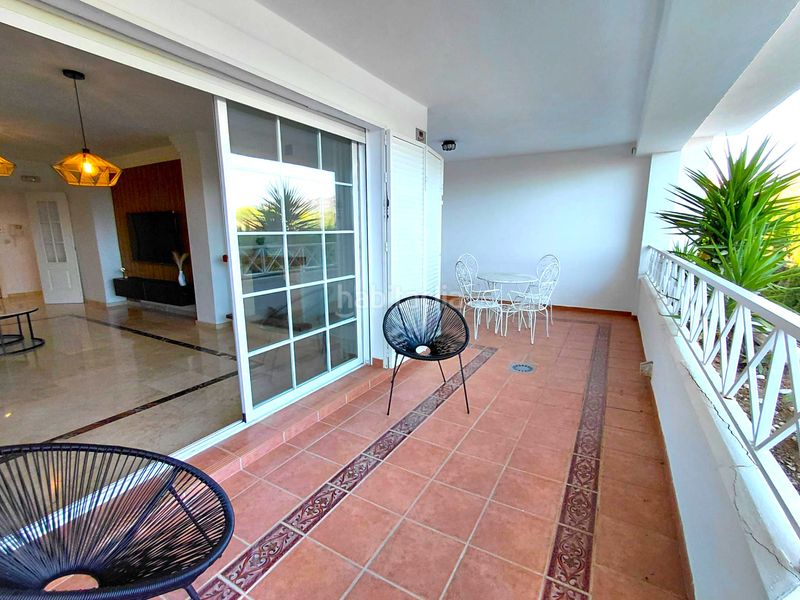 Foto 32a2e9a2-24b8-49d3-b418-53730cf61c86. Pis a avenida de la alcudia 91 a bahía de Marbella Marbella