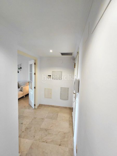 Foto b5b856b1-75c3-4cc6-855a-642e81816e84. Pis a avenida de la alcudia 91 a bahía de Marbella Marbella