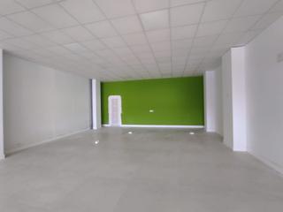 Rent Business premise in Avenida miguel de cervantes 2b. Espacioso local comercial