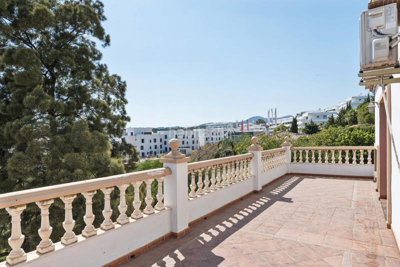 Foto 01f59dce-d223-454d-8291-31ddb25aacf2. Chalet en calle del aire 31 - chalet en venta en Guadalobón Estepona