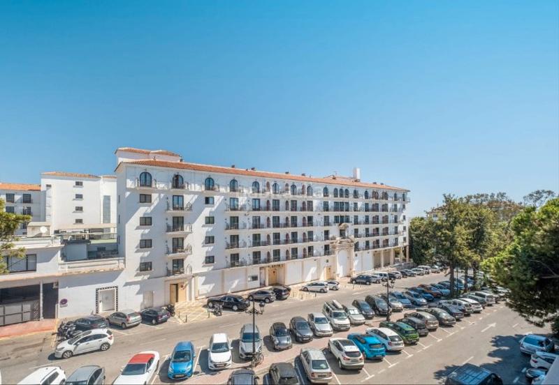 Foto 43d15a20-8179-4b75-aa26-7feb0914b877. Appartement in calle las acacìas 6 in Nueva Andalucía centro Marbella