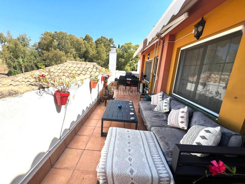 Foto 239a934a-0ac1-4e4b-b193-a6bb0754c0a8. Dúplex en avenida pernet 22 duplex en venta en Nueva Atalaya en Estepona