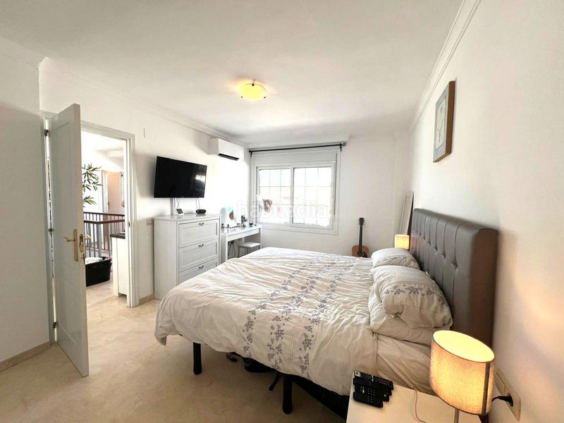 Foto 7462c9ca-6226-4311-bc43-3cb2ad0822aa. Dúplex en avenida pernet 22 duplex en venta en Nueva Atalaya en Estepona