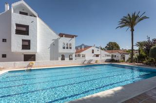 Appartement à Calle las ventas 4. Oportunidad en nueva andalucia.