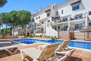 Appartement en Urbanizaci�n los pinos de aloha 1. Apartamento  en los pinos de aloha � excelente ubicaci�n