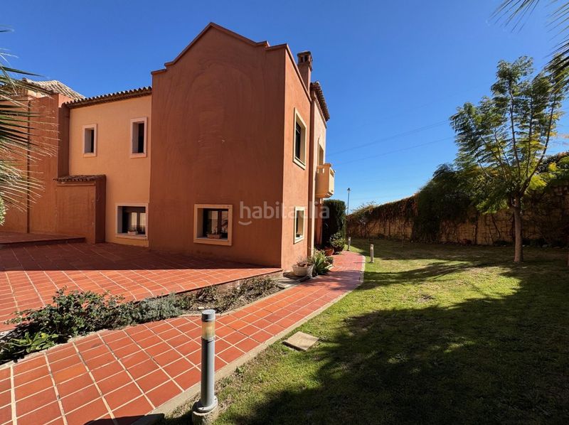 Foto 99e67838-d2b1-4437-8aee-6d7d34af6e7c. Maison jumelée dans c. isabel barreto 2 dans Valle Romano Golf Estepona