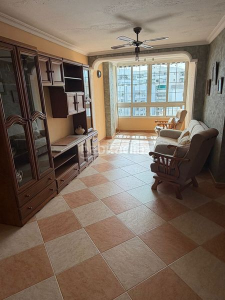 Foto 64360728-14cf-4872-b6e7-be3ccfcf2a45. Pis a avenida trapiche 12 a Zona Miraflores Marbella