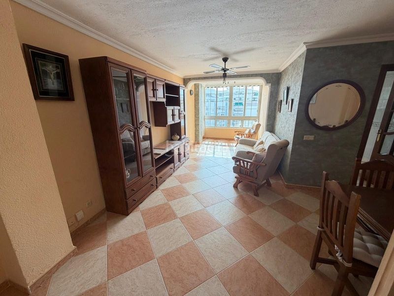 Foto 8cc1a843-33bf-4a4b-85c6-37a9c4d4e83c. Pis a avenida trapiche 12 a Zona Miraflores Marbella