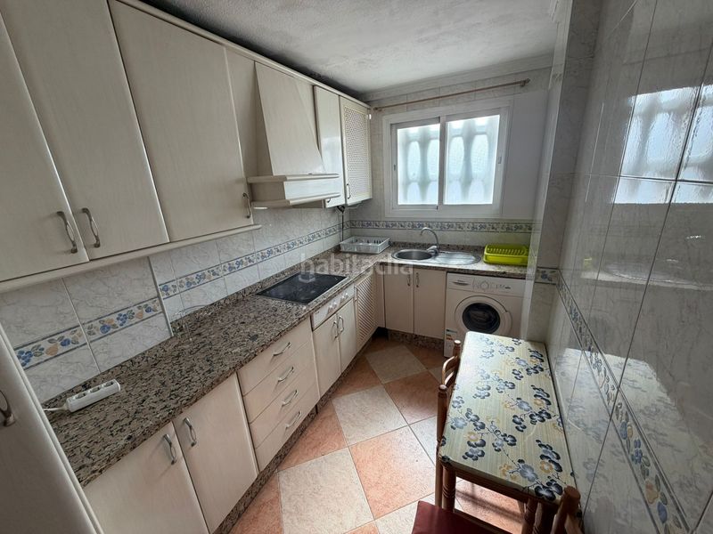 Foto ae74df67-51b5-475e-9c18-5c36e1d45681. Pis a avenida trapiche 12 a Zona Miraflores Marbella