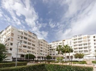 Flat in Calle pío baroja 8. Oportunidad en nueva andalucia