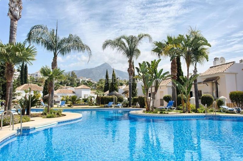 Foto 6d109006-dc21-4e75-990a-bca79e247140. Apartament a calle aries 31p a Los Naranjos Marbella