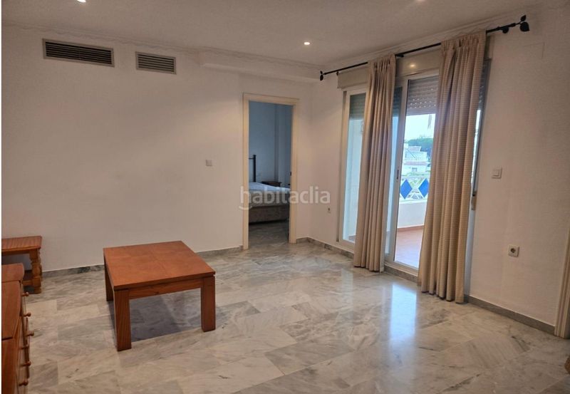Foto 0bb31df0-fda1-4b32-b52a-68f4e2ec4438. Apartament amb aparcament piscina a Hacienda Las Chapas Marbella