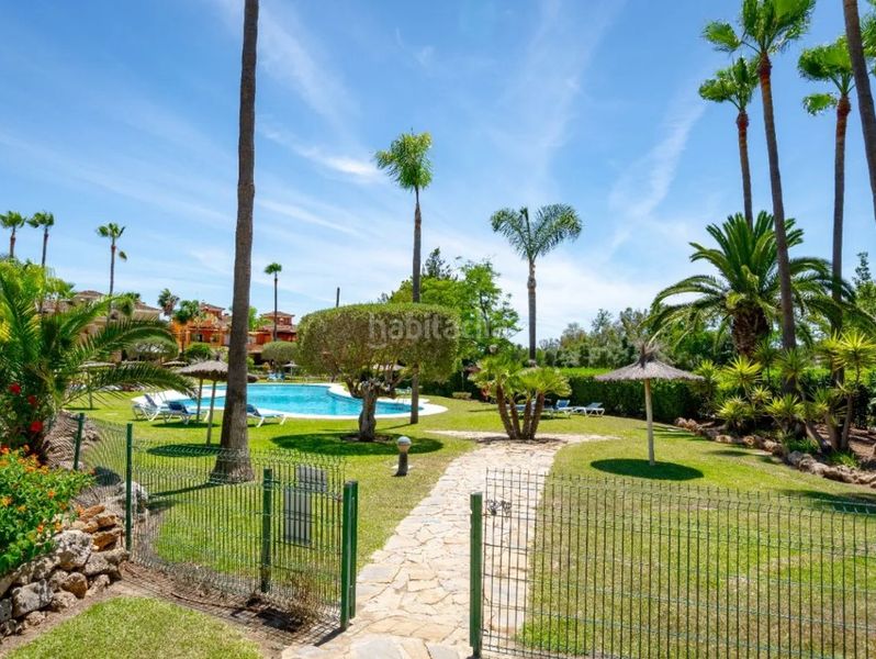 Foto 39e2b9e5-2071-424b-b8ad-ca8e022f7e1c. Casa adossada a calle 4b 24 a Guadalmina Baja Marbella