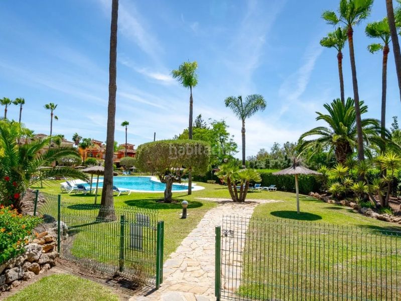 Foto f3f9781b-edcc-4e51-a02d-a246b95325b2. Casa adossada a calle 4b 24 a Guadalmina Baja Marbella