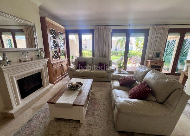Foto 0a5e5d72-a305-4dcc-8c3f-4d8679fd408b. Casa adossada a calle calendula 39 a Paraiso - Barronal Estepona