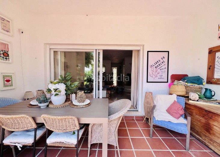 Foto 48c075a8-7829-42f3-89f5-523e72a256a1. Casa adossada a calle calendula 18 a Paraiso - Barronal Estepona