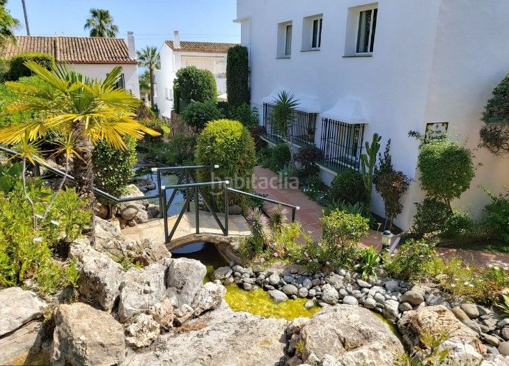 Foto 4e576bec-def1-47e8-a3d0-83b84063b5c3. Casa adossada a calle calendula 18 a Paraiso - Barronal Estepona
