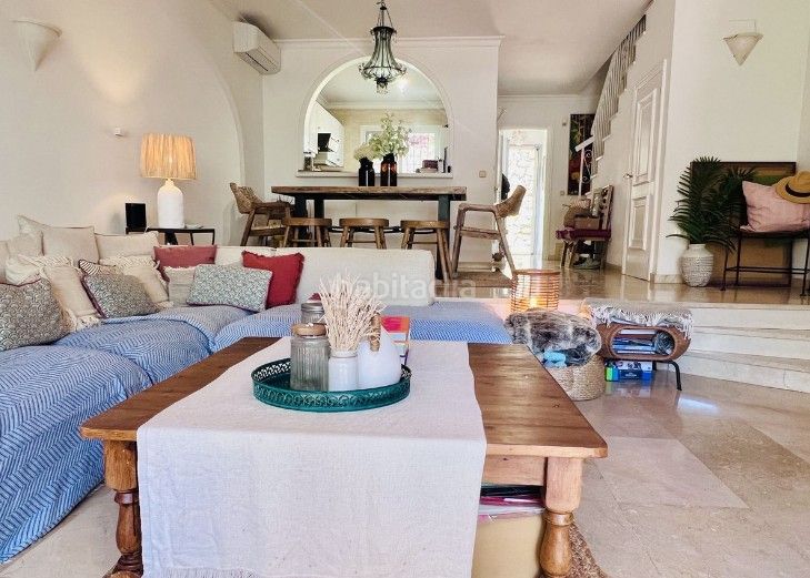 Foto a6731e5f-ff57-4459-903d-e05b57b6e7f4. Casa adossada a calle calendula 18 a Paraiso - Barronal Estepona