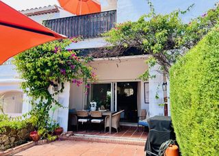 Casa adossada  Calle calendula 18. Chalet adosado en venta en el paraiso