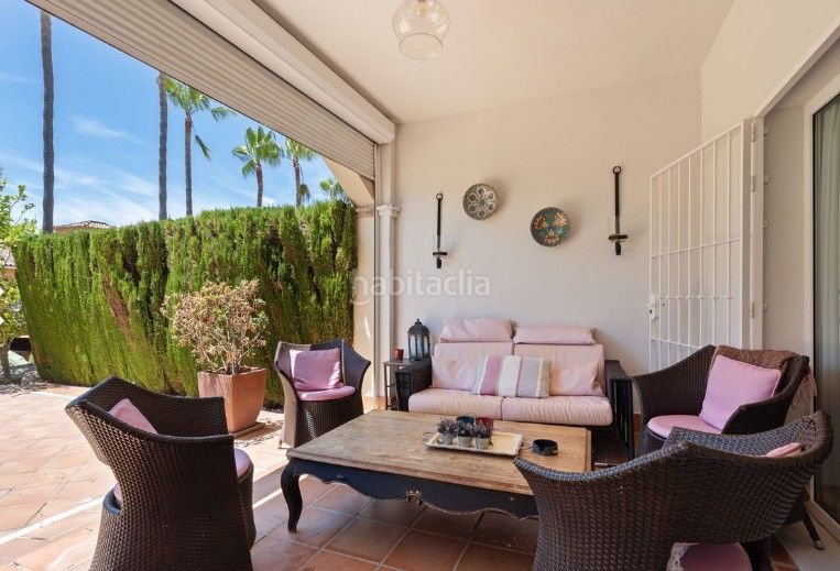 Foto d9d123cd-447c-4a6f-bf18-95ba5a92372a. Casa adossada a calle 4b 24 a Guadalmina Baja Marbella
