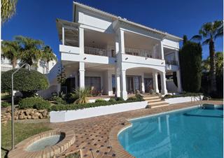 Chalet à Urbanización golf río real 29. Chalet independiente en venta en rio real.