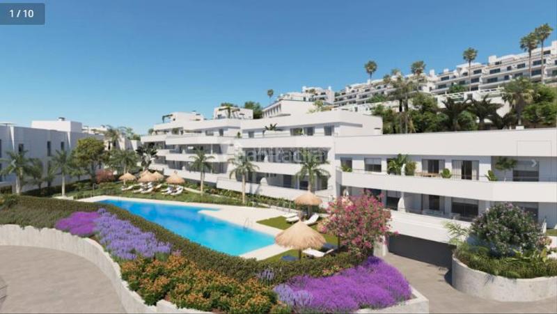 Foto 3105d224-87f8-45dc-928a-f7ac7a554330. Dúplex en calle islas bermudas 106 ¡descubre el dúplex de tus sueños en Estepona