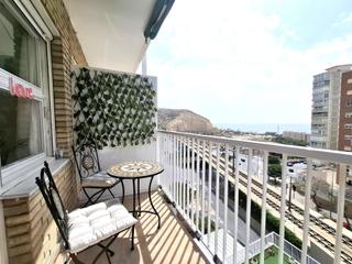 Appartement  Calle de turina. Piso con vistas al mar en el corazón de alicante
