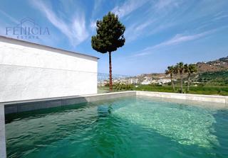 Casa adossada a Almuñecar centro. Espectacular casa a la venta en almuñécar.