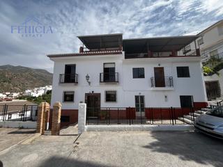 Dúplex a Otívar. Amplia vivienda en otívar con apartamento independiente y espect