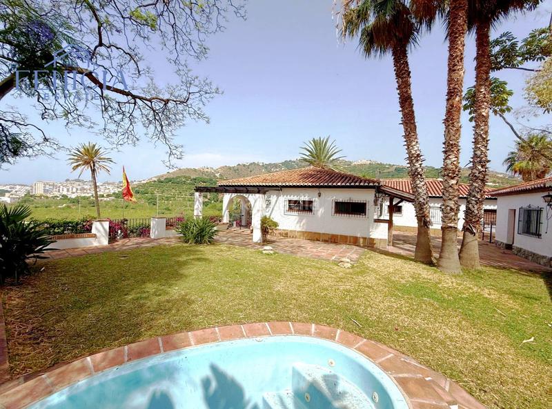 Foto 187ac1d5-99c2-4bc3-88d0-d4c14dc59cf1. Casa cortijo señorial andaluz a la venta en Almuñecar centro Almuñécar