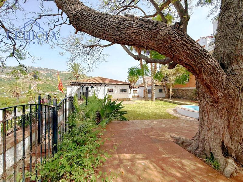 Foto 7a0f57c2-97dc-40ac-9738-c3360d475f37. Casa cortijo señorial andaluz a la venta en Almuñecar centro Almuñécar