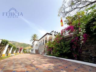 Casa a Almuñecar centro. Cortijo señorial andaluz a la venta en almuñécar