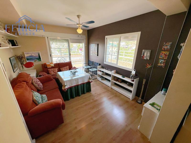 Foto baea6e5f-37db-41cd-bd61-ef46f20cff88. Piso fantástico ático reformado a la venta en costa banana, en Almuñécar