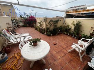 Dúplex a Almuñecar centro. Se vende adosado de 3 plantas con jardín, terraza y garaje  list