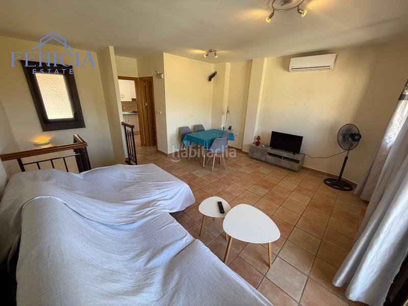 Foto ada2d0d7-3796-4b79-81eb-e9050304f011. Zweistöckige wohnung in Lentegí