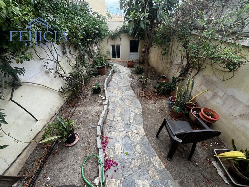 Foto 1b95444d-0a9c-4476-9084-cd8bb78b2590. Casa adossada a Almuñecar centro Almuñécar