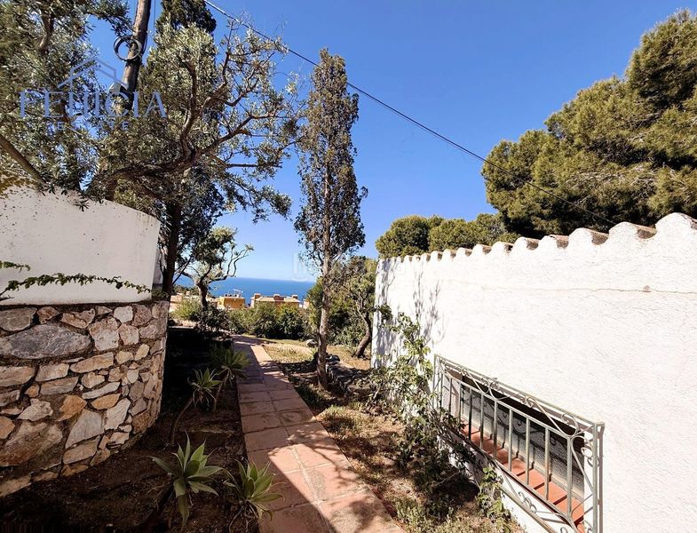 Foto 4e0e36ff-c5dc-4d30-9c21-f87cf5bd1098. Xalet amb piscina a Punta La Mona Almuñécar