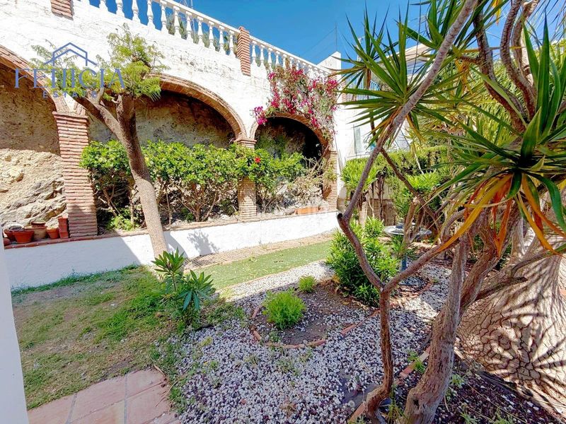 Foto f3383ede-ed40-49d7-ac59-c40c032b3331. Casa amb piscina a Las Palomas Almuñécar